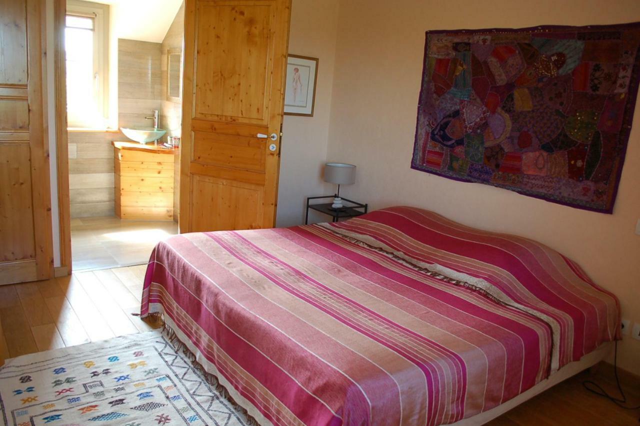 B&B La Maison Des Collines Autour Chambres D'Hotes La Chapelle  Экстерьер фото