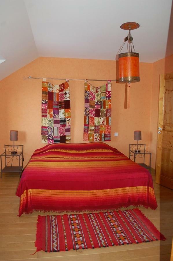 B&B La Maison Des Collines Autour Chambres D'Hotes La Chapelle  Экстерьер фото